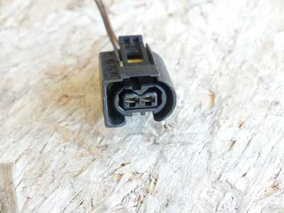 Mercedes 2 Pin Black Wire Connector 16854529284